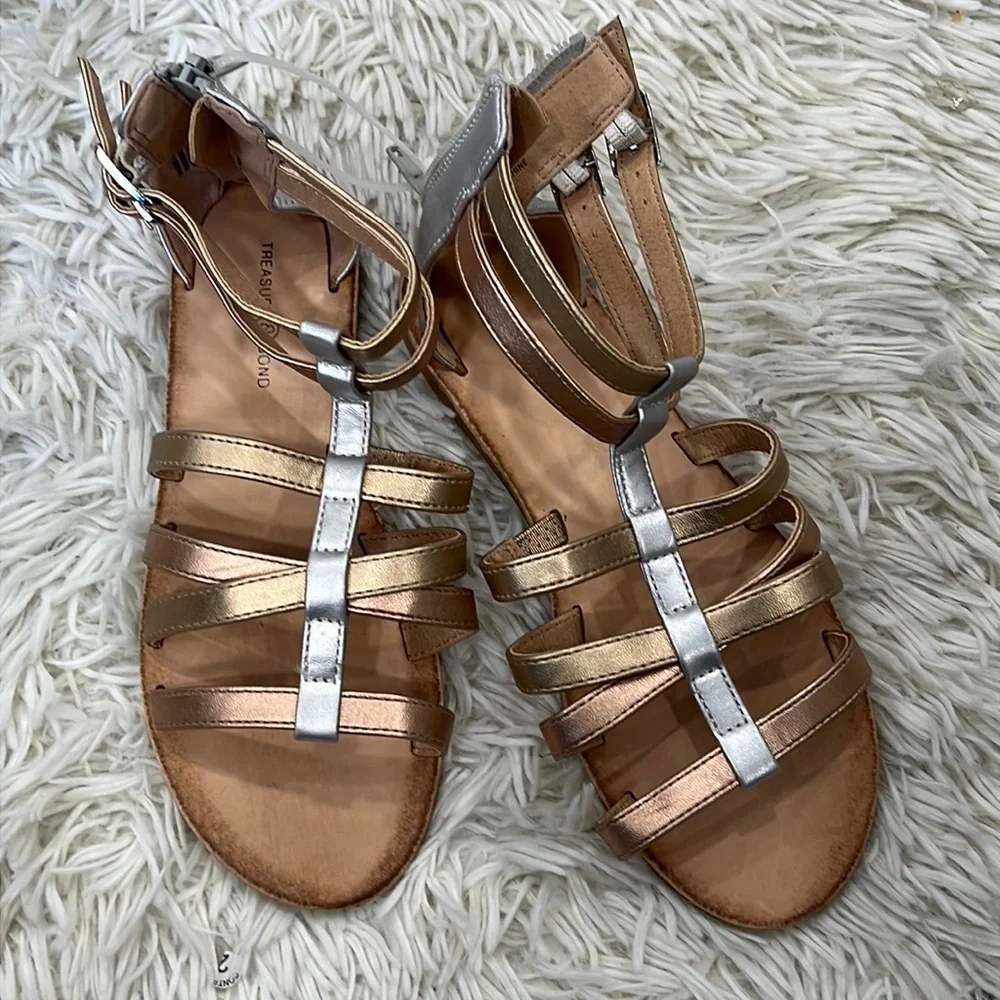 New Treasure & Bond Alana Gladiator Sandals